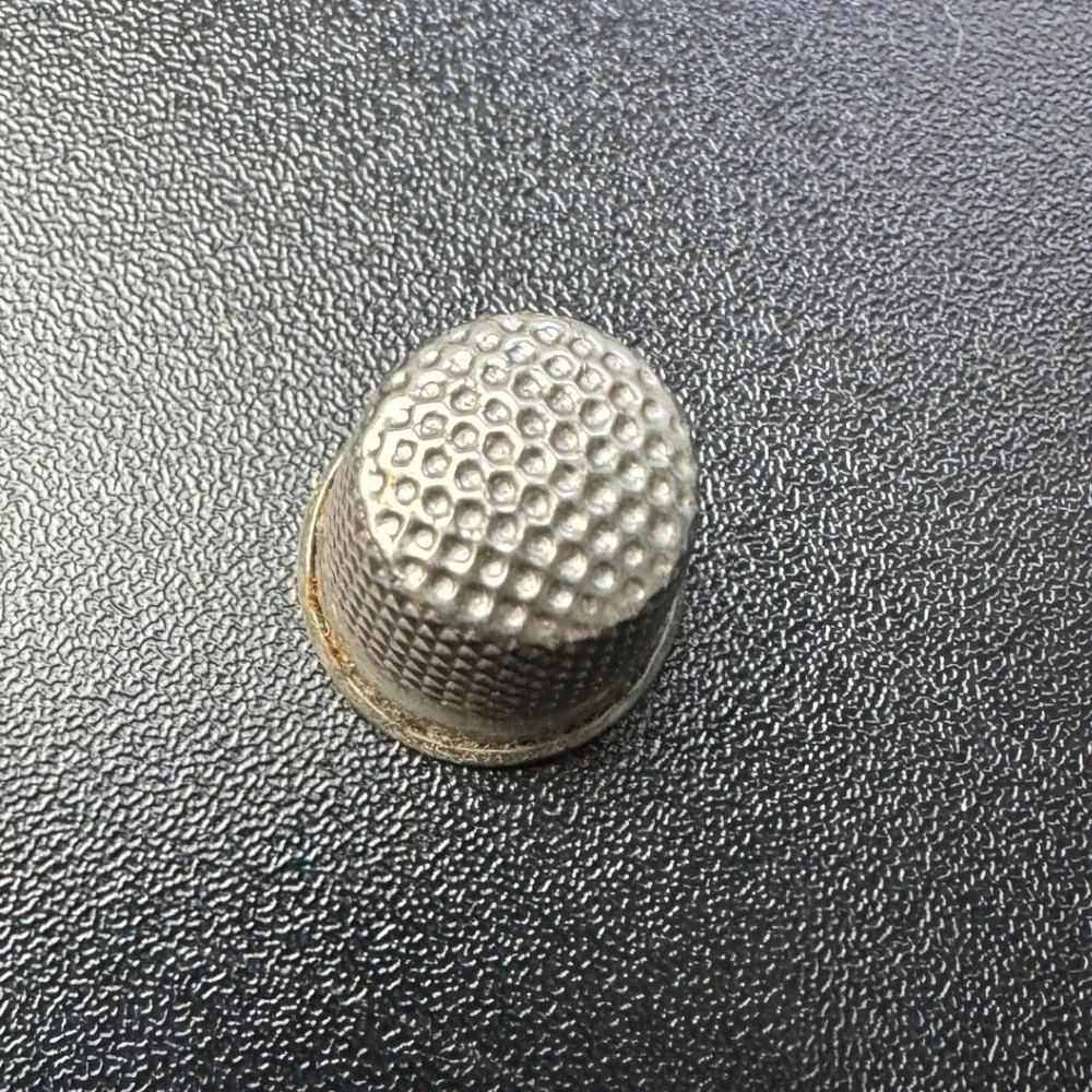 Vintage Silver Tone Metal Sewing Thimble‎ Dimpled Finger Protector Notions Tool